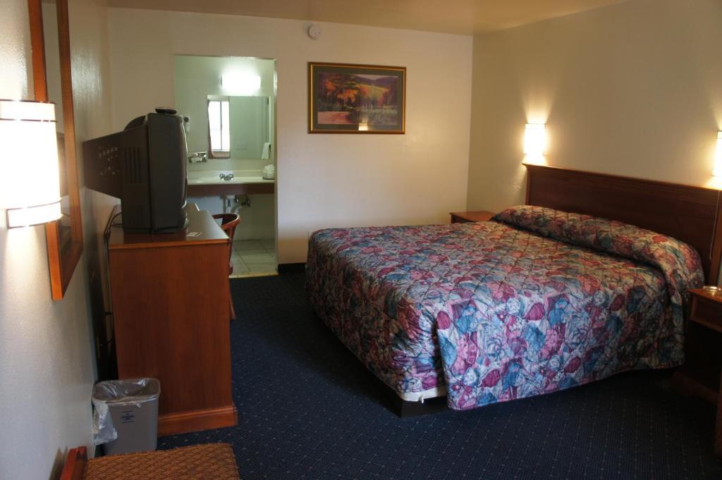 Best Interstate Inn Уит-Ридж Номер фото